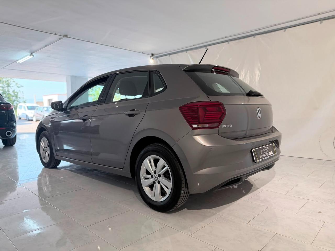 Volkswagen Polo COMFORTLINE NEOPATENTATI