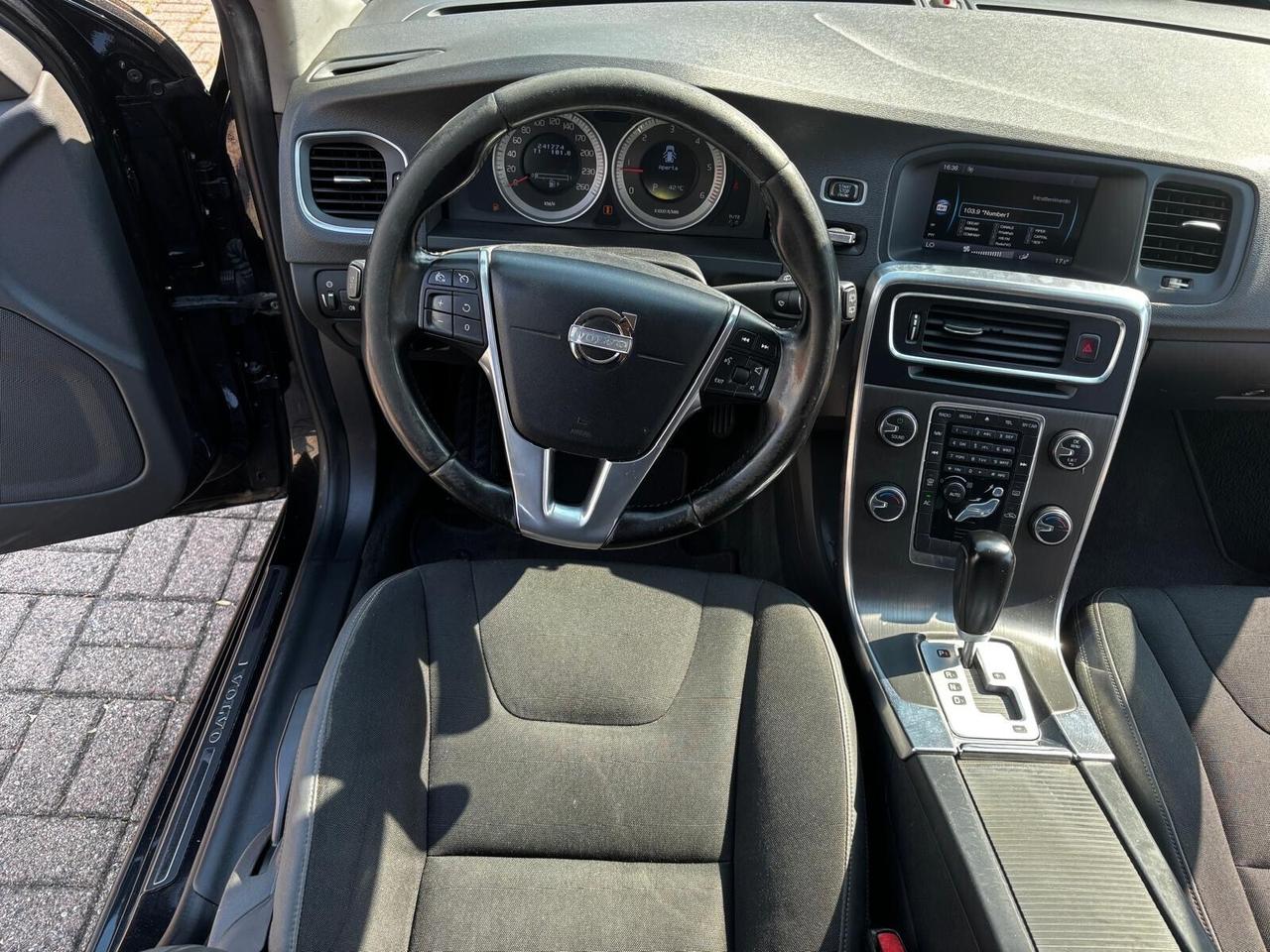 Volvo V60 D3 Geartronic Summum ..CELL 320 147 1147 WUATSAPP