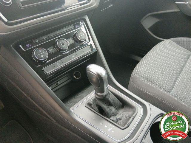 VOLKSWAGEN Touran 2.0 TDI 150 CV SCR DSG 7 posti BlueMotion Tech.