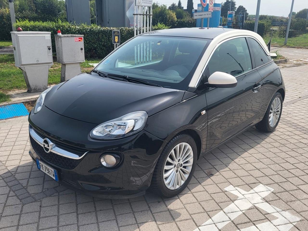 Opel Adam 1.4 87 CV GPL Tech Black Jack