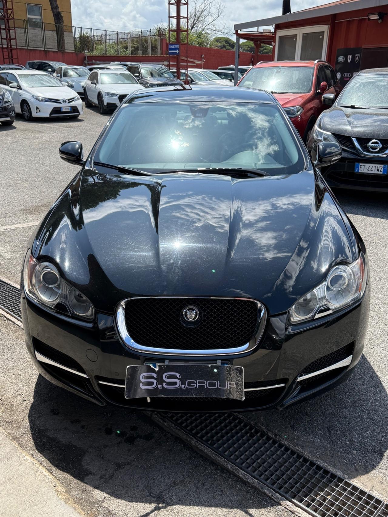 XF 3.0DS V6 Premium Luxury/R-SPORT/RATE/PERMUTE