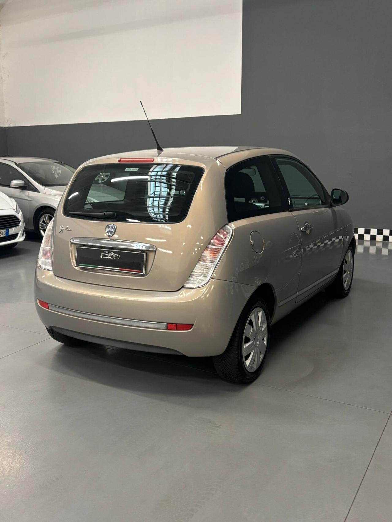 Lancia Ypsilon 1.2 69 CV Platinum