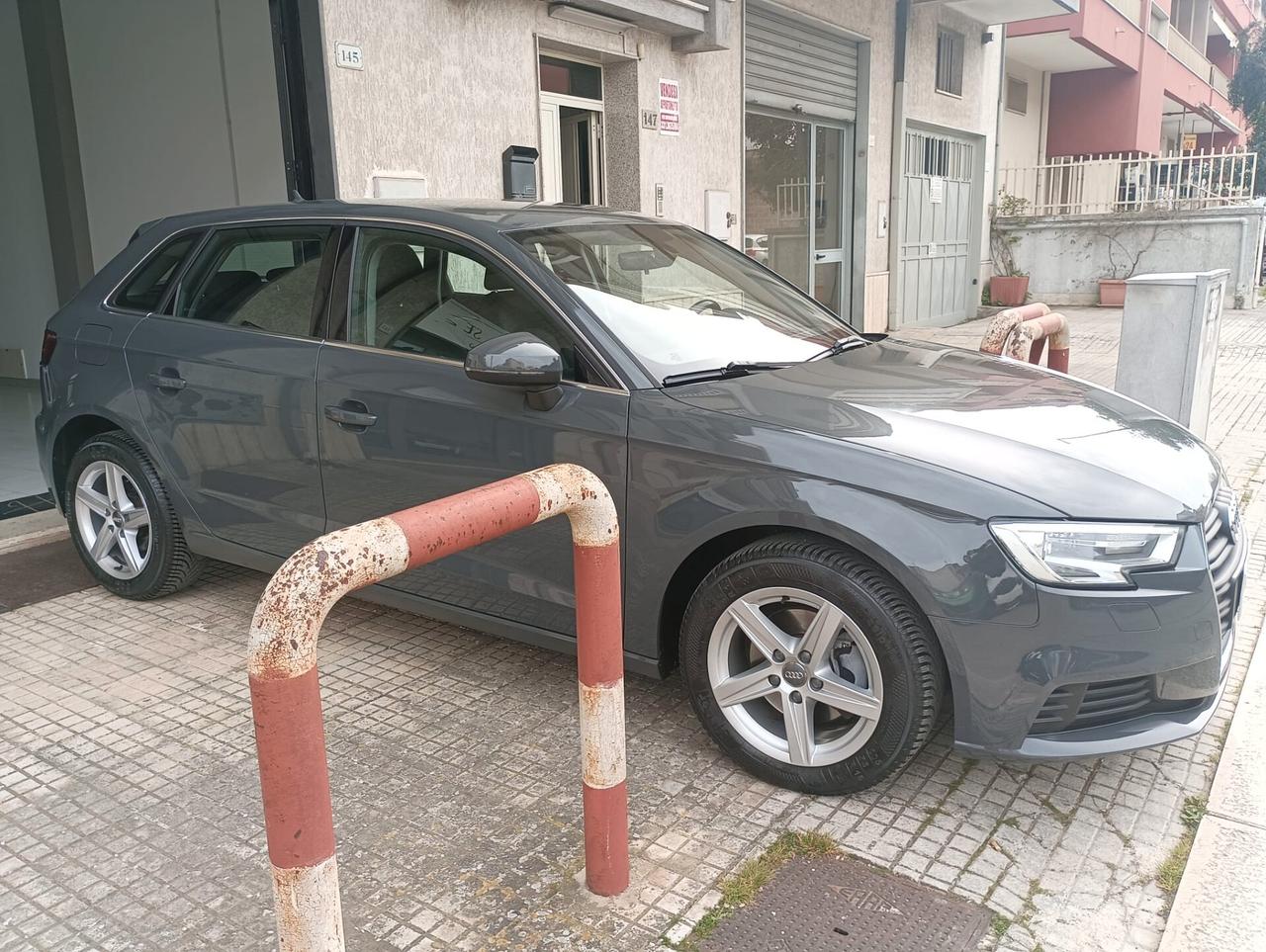 Audi A3 SPB 1.6 TDI 116 CV S tronic Design