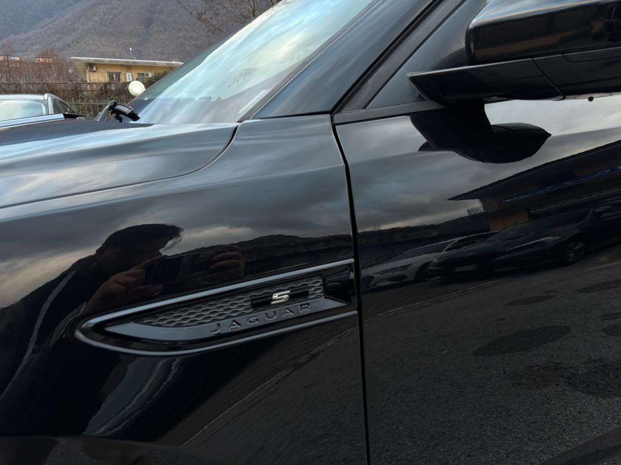 Jaguar E-Pace 2.0D 150 CV AWD R-Dynamic TOTAL BLACK