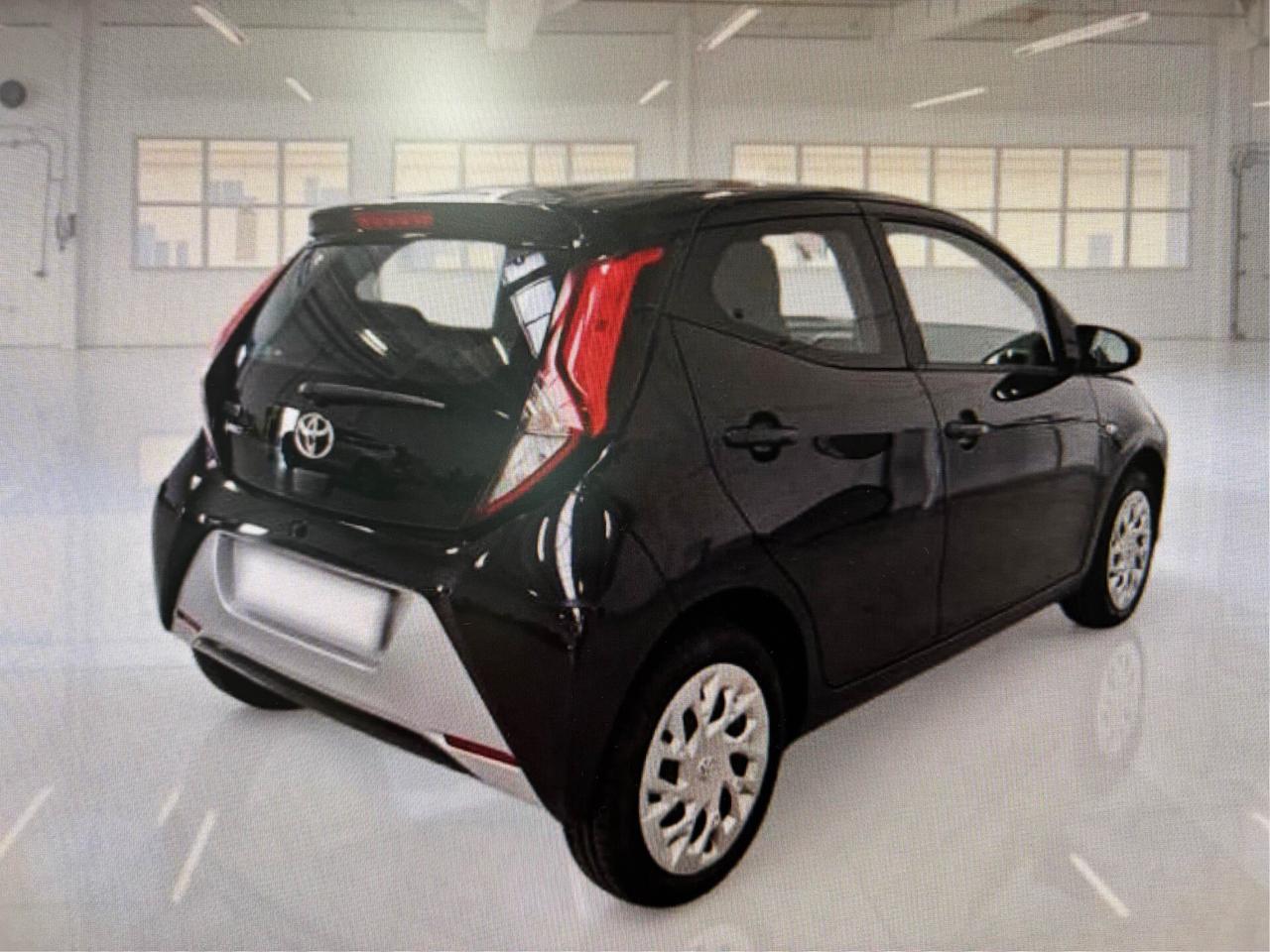Toyota Aygo Connect 1.0 VVT-i 72CV 5 porte x-business