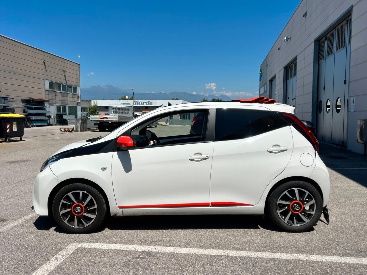 Toyota Aygo Connect 1.0 VVT-i 72 CV 5P. x-clusiv FULL