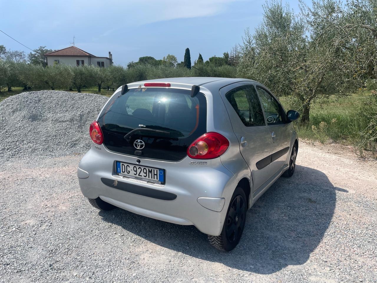 Toyota Aygo 1.0 12V VVT-i 5 porte Sol