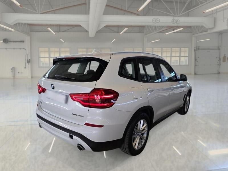 BMW X3 xDrive 30e Business Advantage Autom.