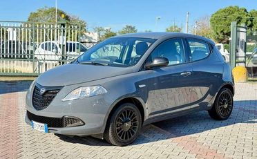 Lancia Ypsilon 1.2 8v S MomoDesign 69cv E6