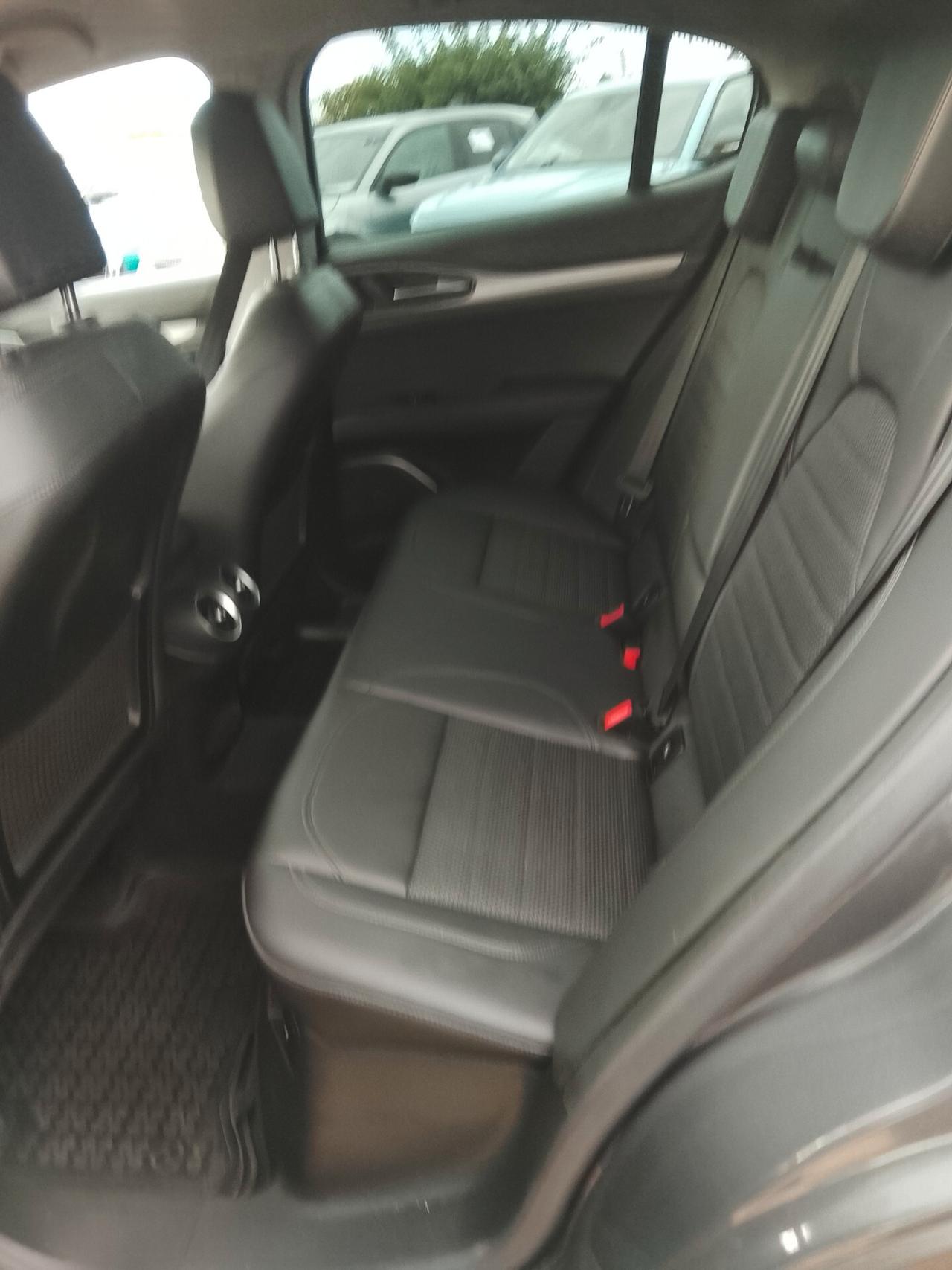 Alfa Romeo Stelvio 2.2 Turbodiesel 210 CV AT8 Q4 Executive