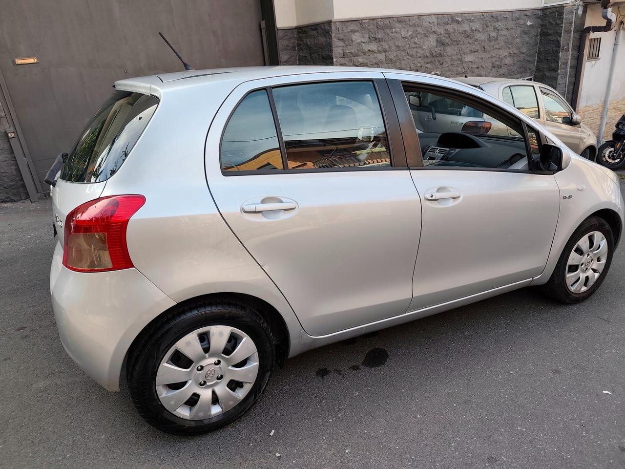 Toyota Yaris 1.4 D-4D Automatica