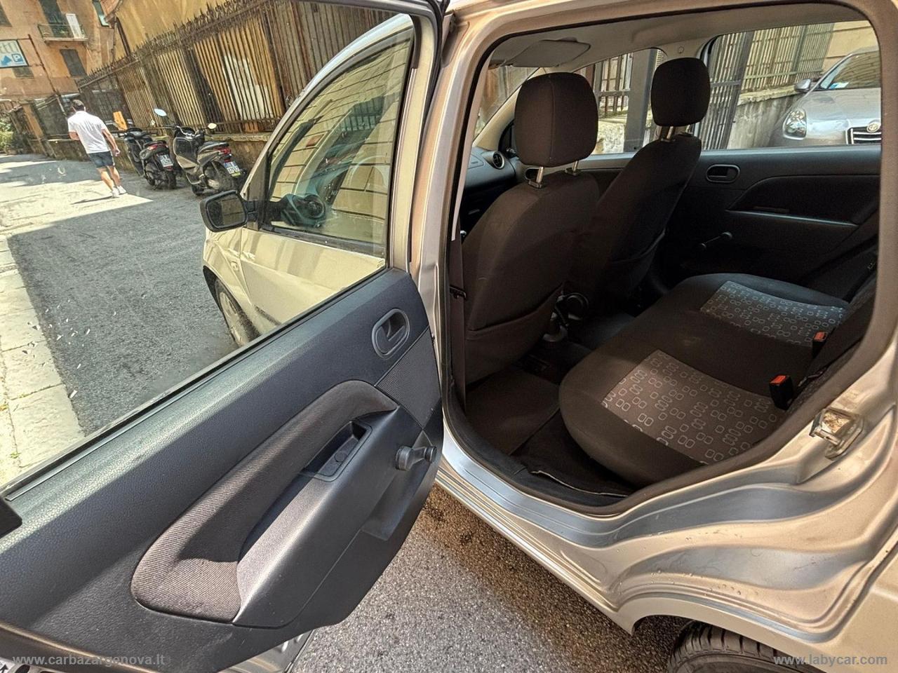 FORD Fiesta 1.2 16V 5p. Ambiente