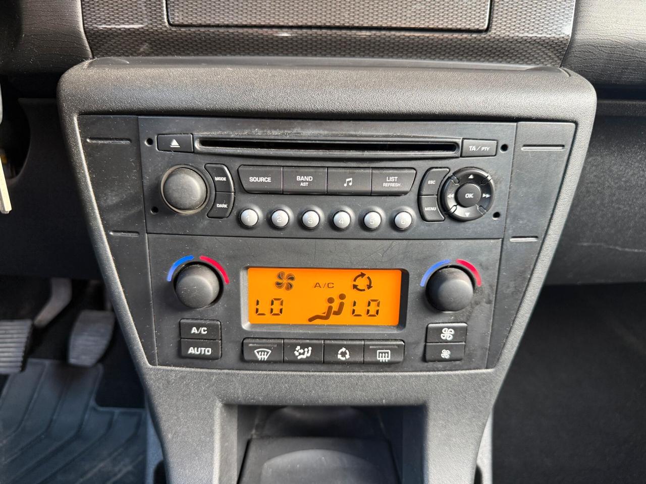 Citroen C4 1.6 HDi 110CV FAP Exclusive