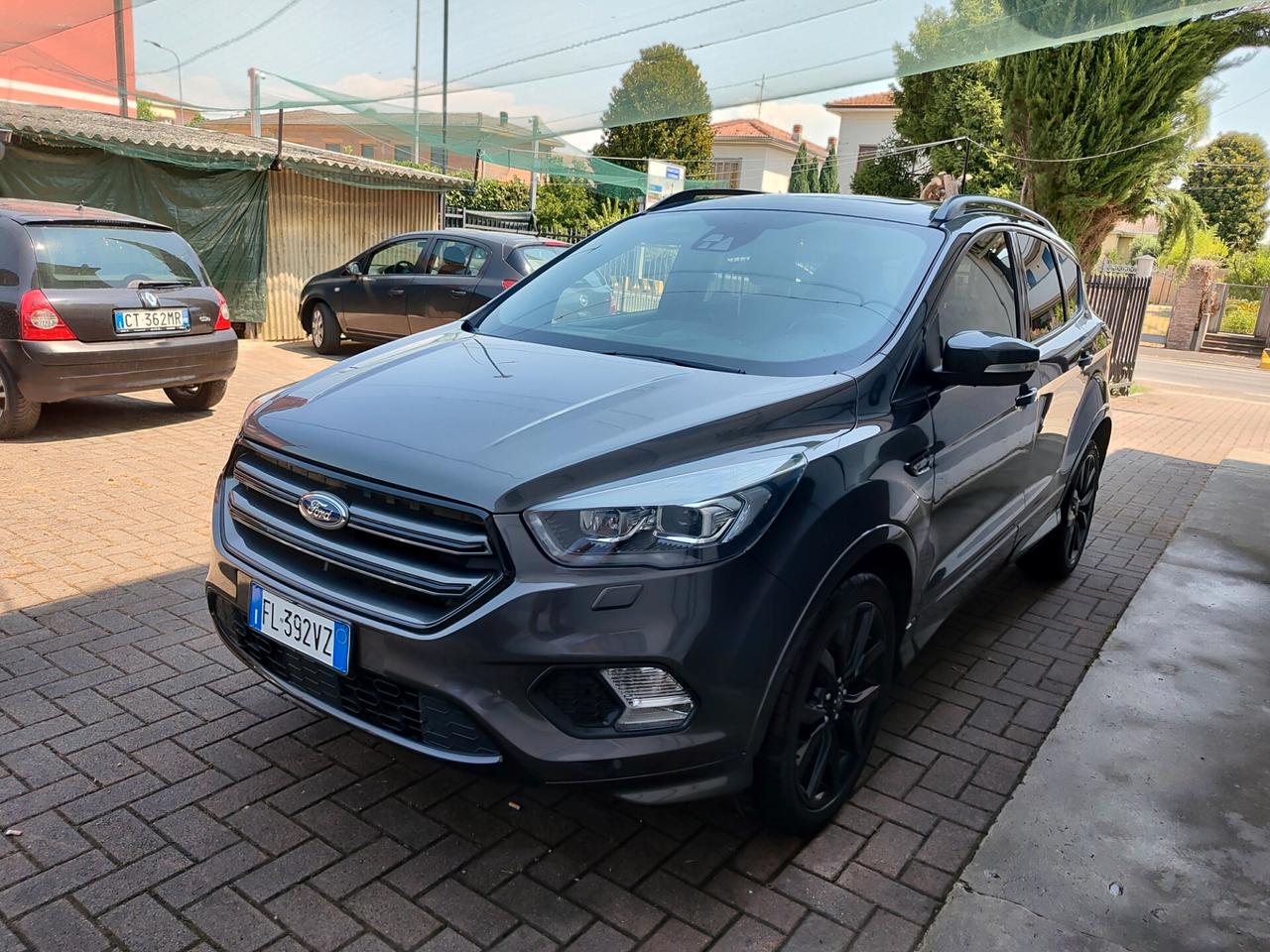 Ford Kuga 1.5 TDCI 120 CV S&S 2WD ST-Line