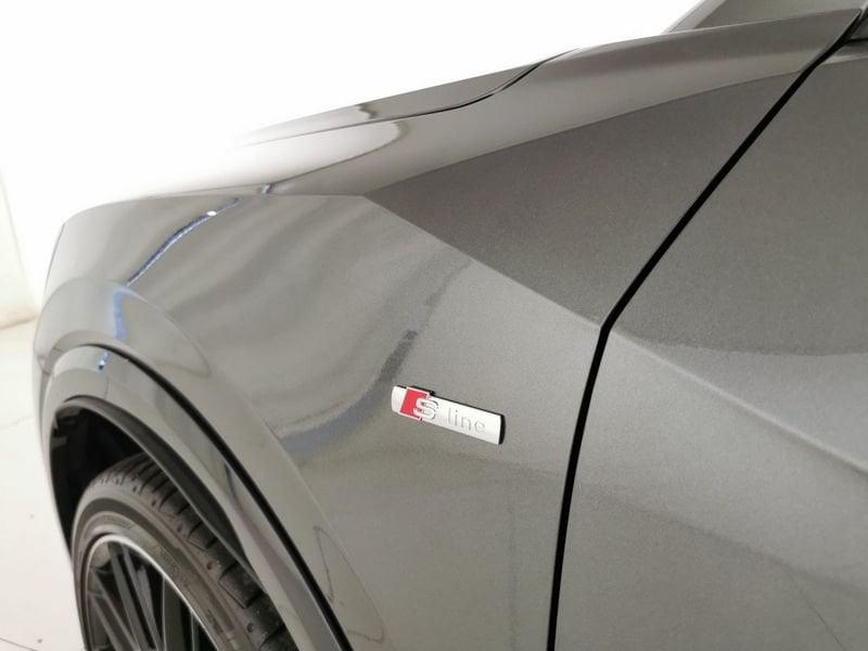 Audi Q2 35 1.5 tfsi S line edition
