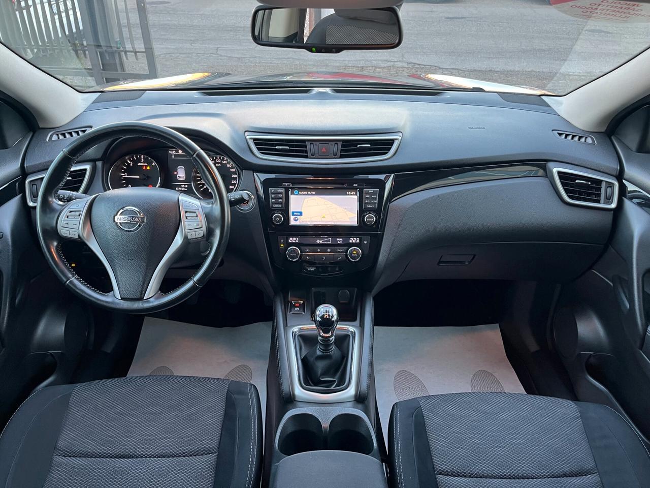 Nissan Qashqai 1.5 dCi 360