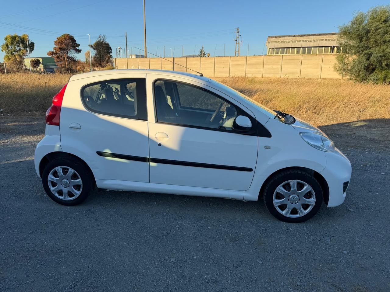 Peugeot 107 1.0 Benzina-Neopatentati- C1