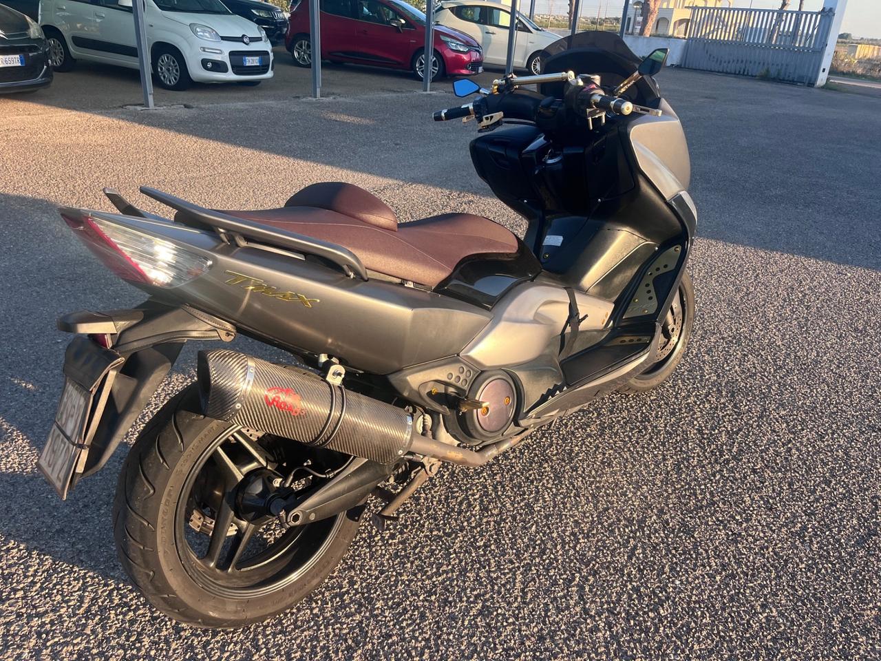 Yamaha T Max R53