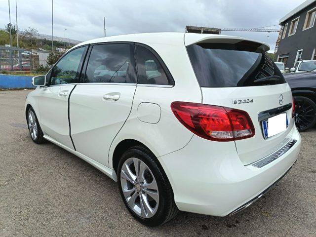 MERCEDES-BENZ B 200 d Automatic Sport