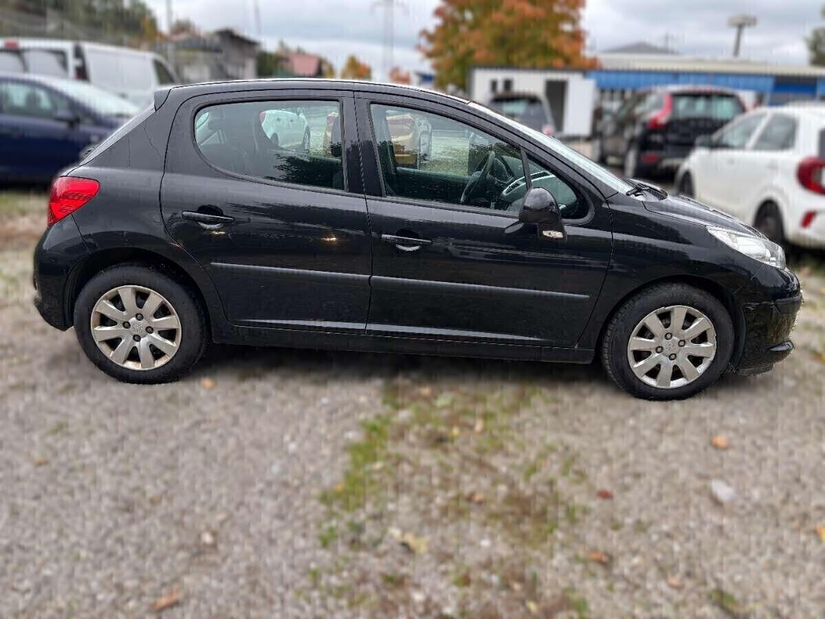 PEUGEOT 207 - APERTI AD AGOSTO