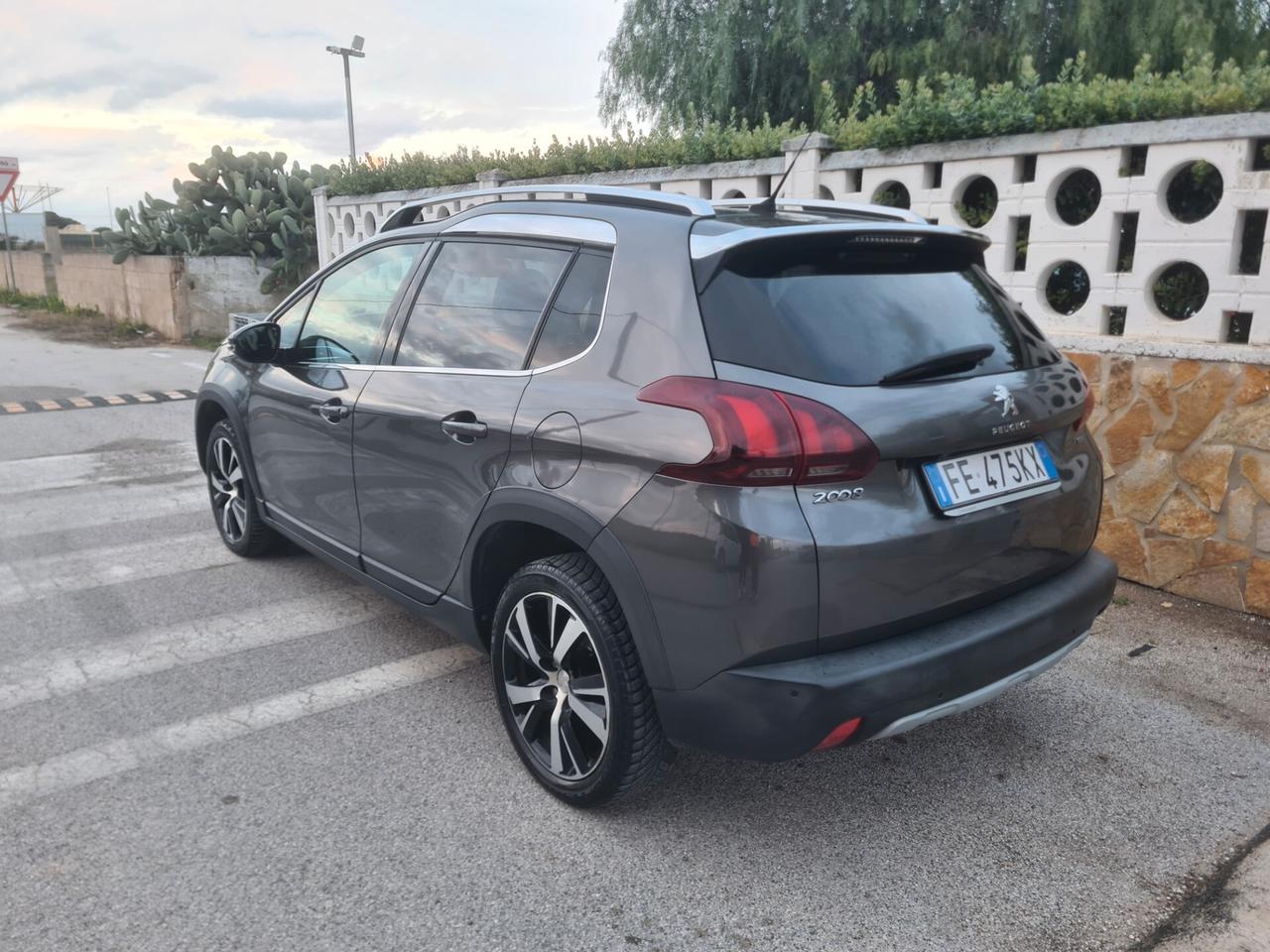 Peugeot 2008 BlueHDi 120 S&S Crossway