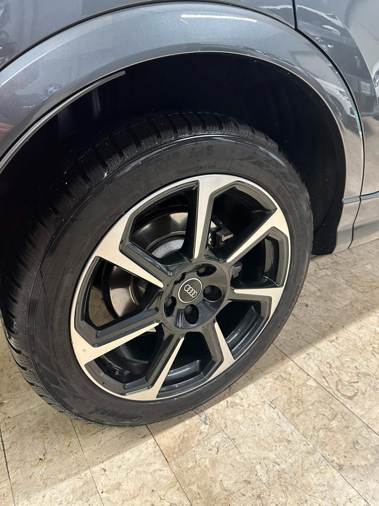 Audi Q3 SPORTBACK 40 TDI quattro S tronic line edition