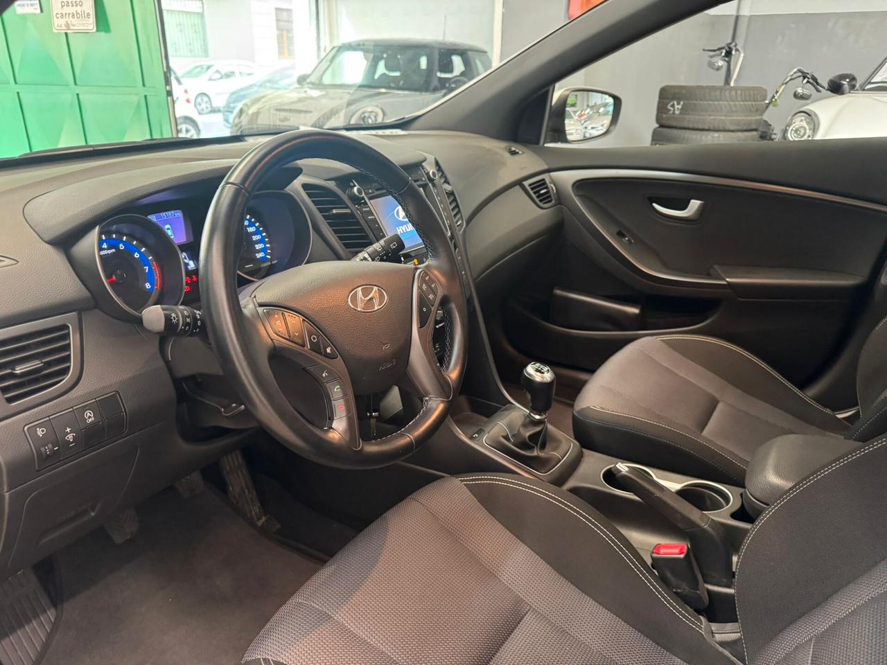 Hyundai i30 1.4 5p. Classic PREZZO REALE!! UNICO PROPRIETARIO!! SEMPRE TAGLIANDATA IN CASA MADRE!! SOLO 16.000 KM!!