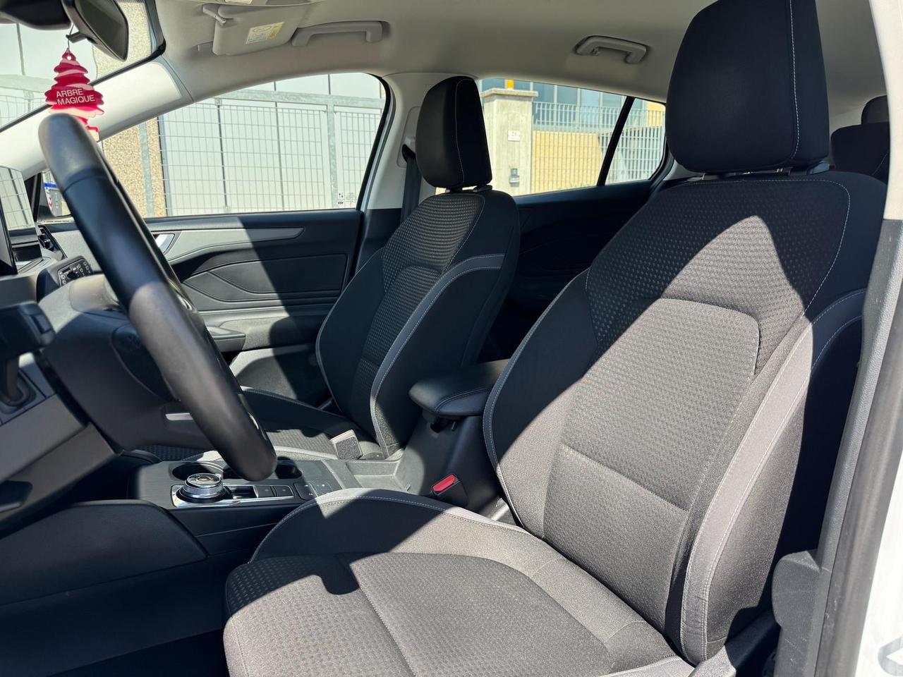 Ford Focus + Bmw X1. Prezzo 10.000€
