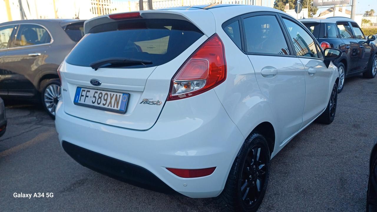 Ford Fiesta 1.4 5 porte Bz.- GPL Black & White Edition