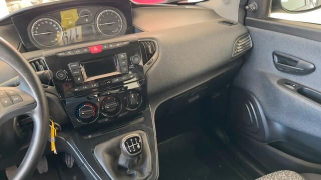 Lancia Ypsilon 1.2 69 CV 5 porte