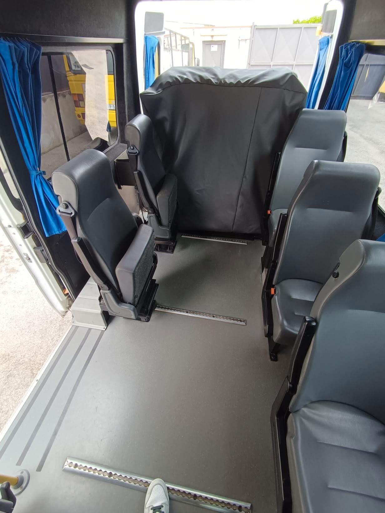 Fiat Ducato Maxi - 9 Posti Trasporto Disabili