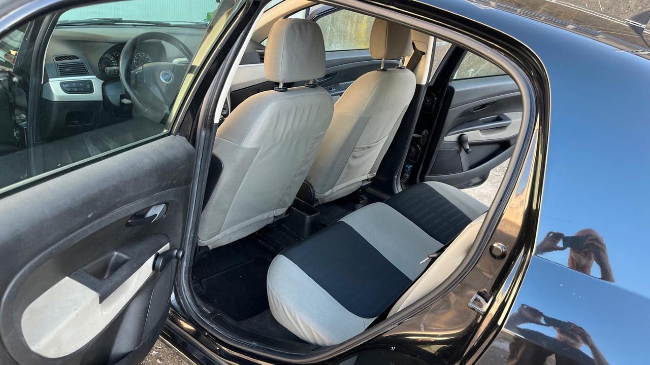 Fiat Grande Punto 1.2 5 porte Dynamic benzina/GPL idonea neopatentati