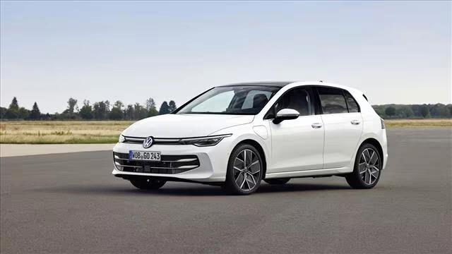 VOLKSWAGEN GOLF 2.0 TDI SCR 110KW Edition Plus DSG Hatchback 5-door (Euro 6E)