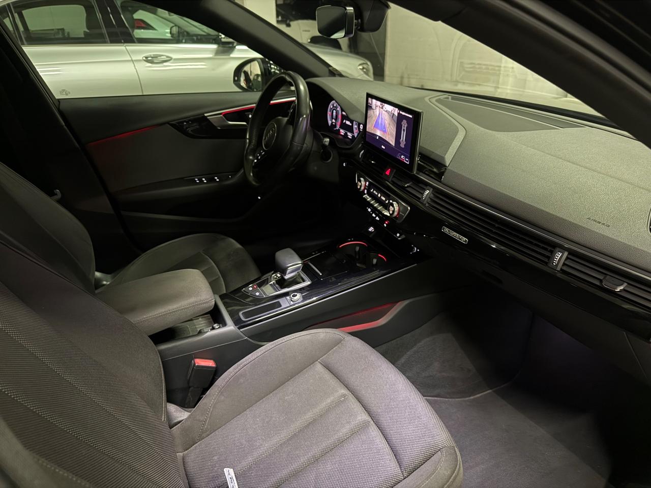 Audi A4 40 TDI quattro S tronic-