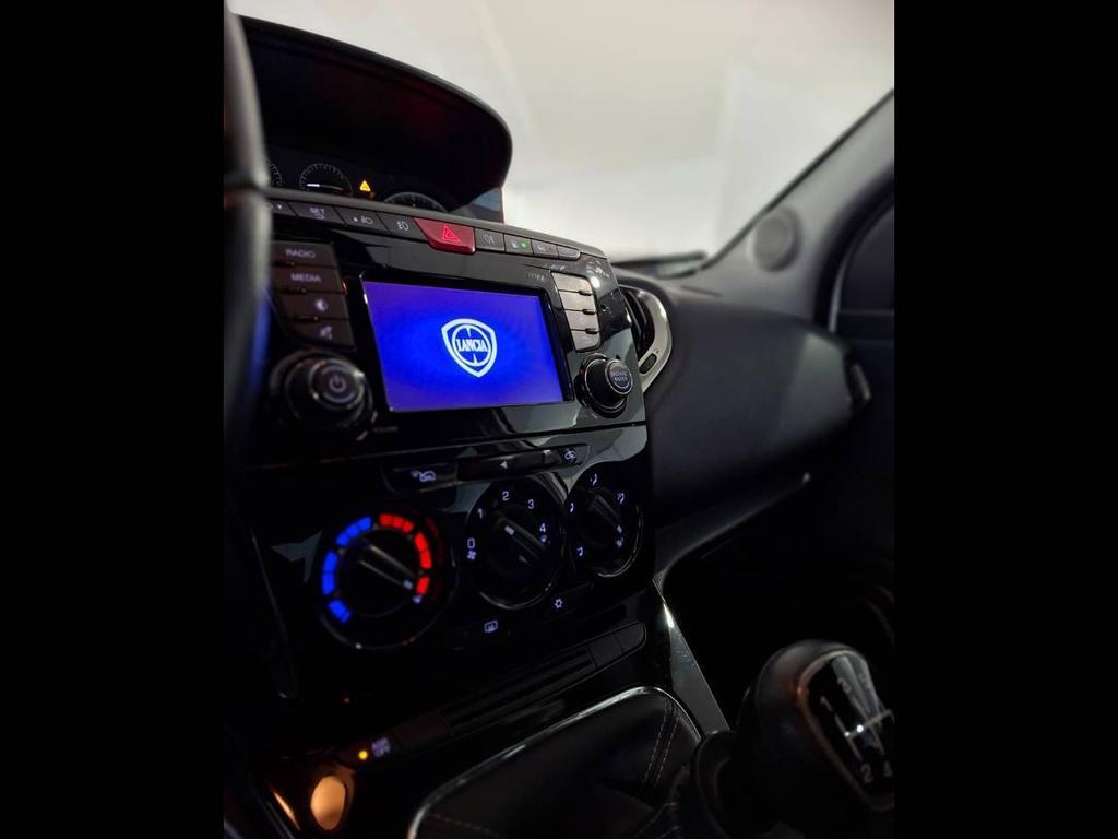 Lancia Ypsilon 5 Porte 1.2 Ecochic Silver