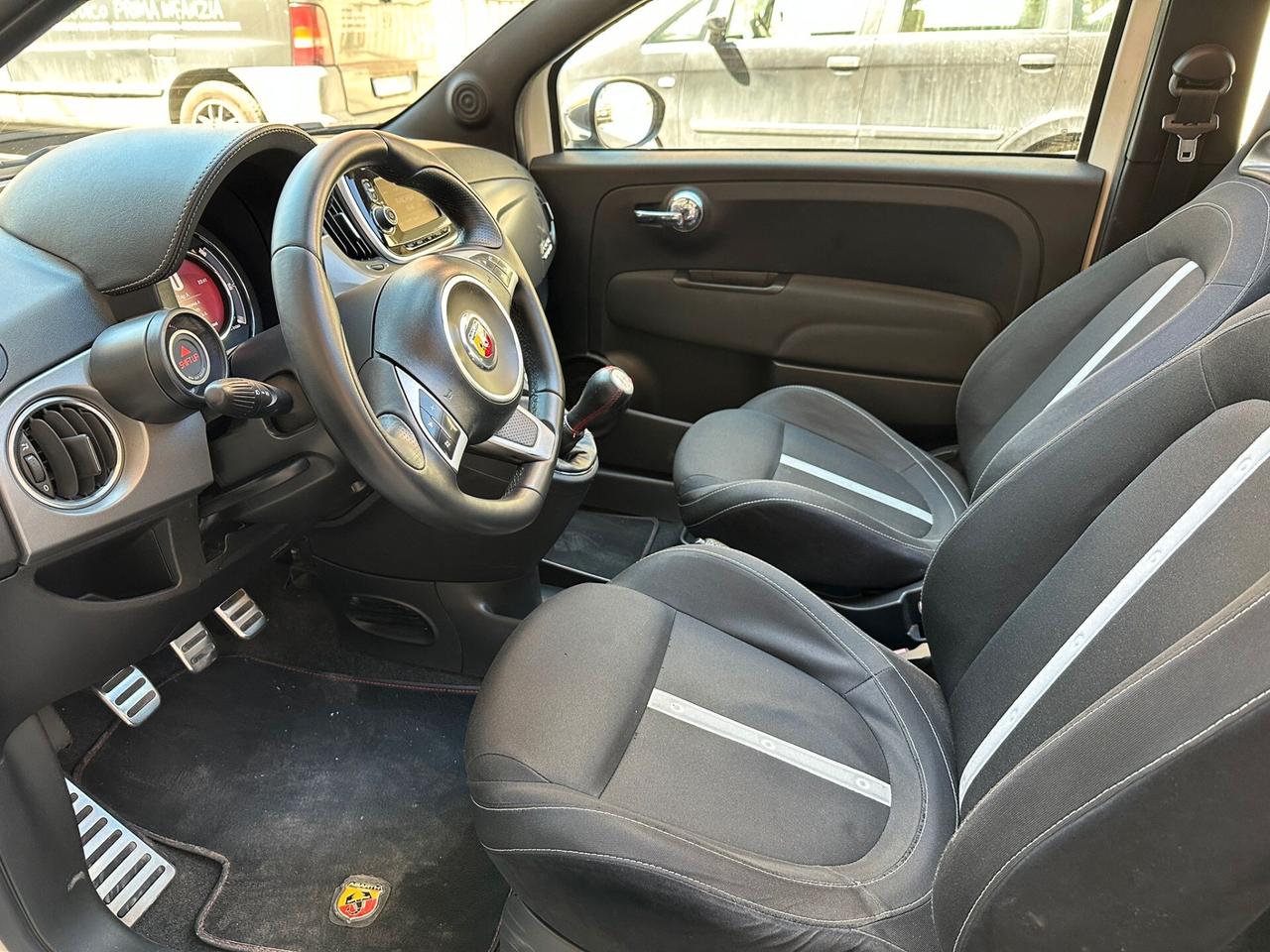 Abarth 500C 1.4 Turbo T-Jet Custom