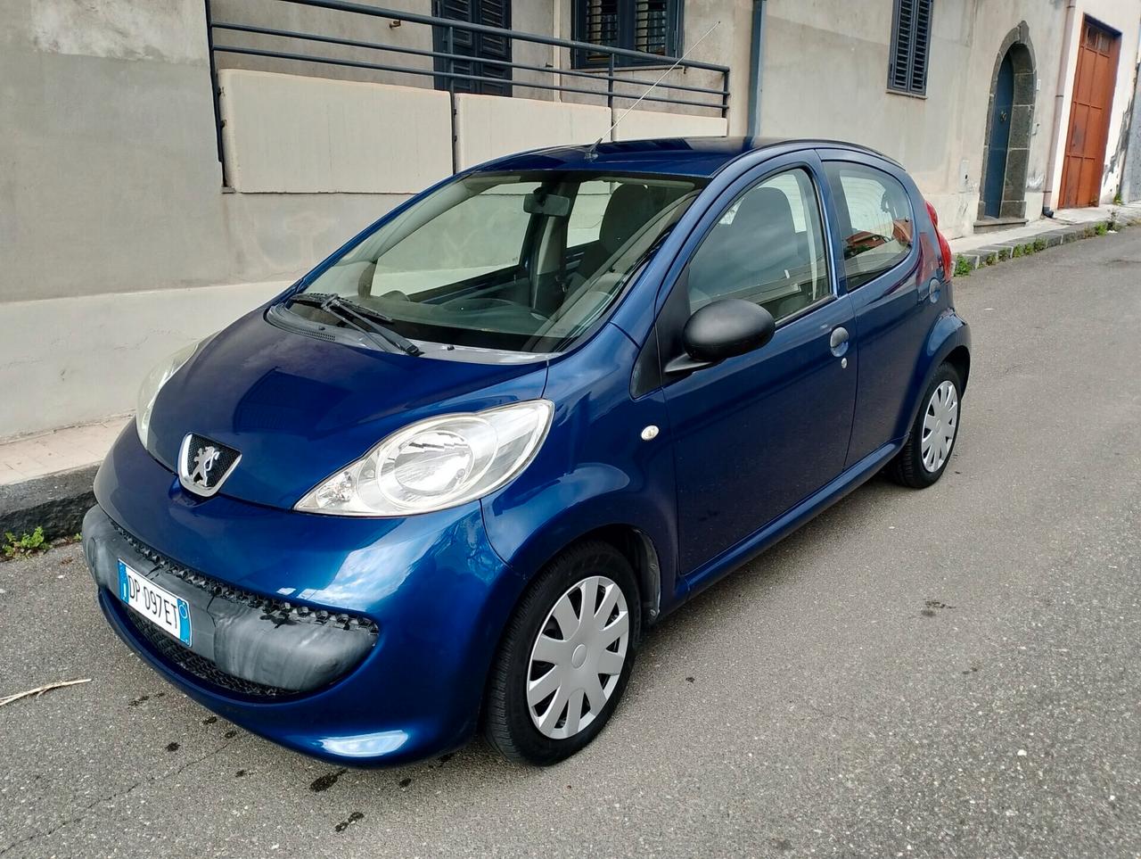 Peugeot 107 1.0 68CV 5p. Sweet Years 2Tronic