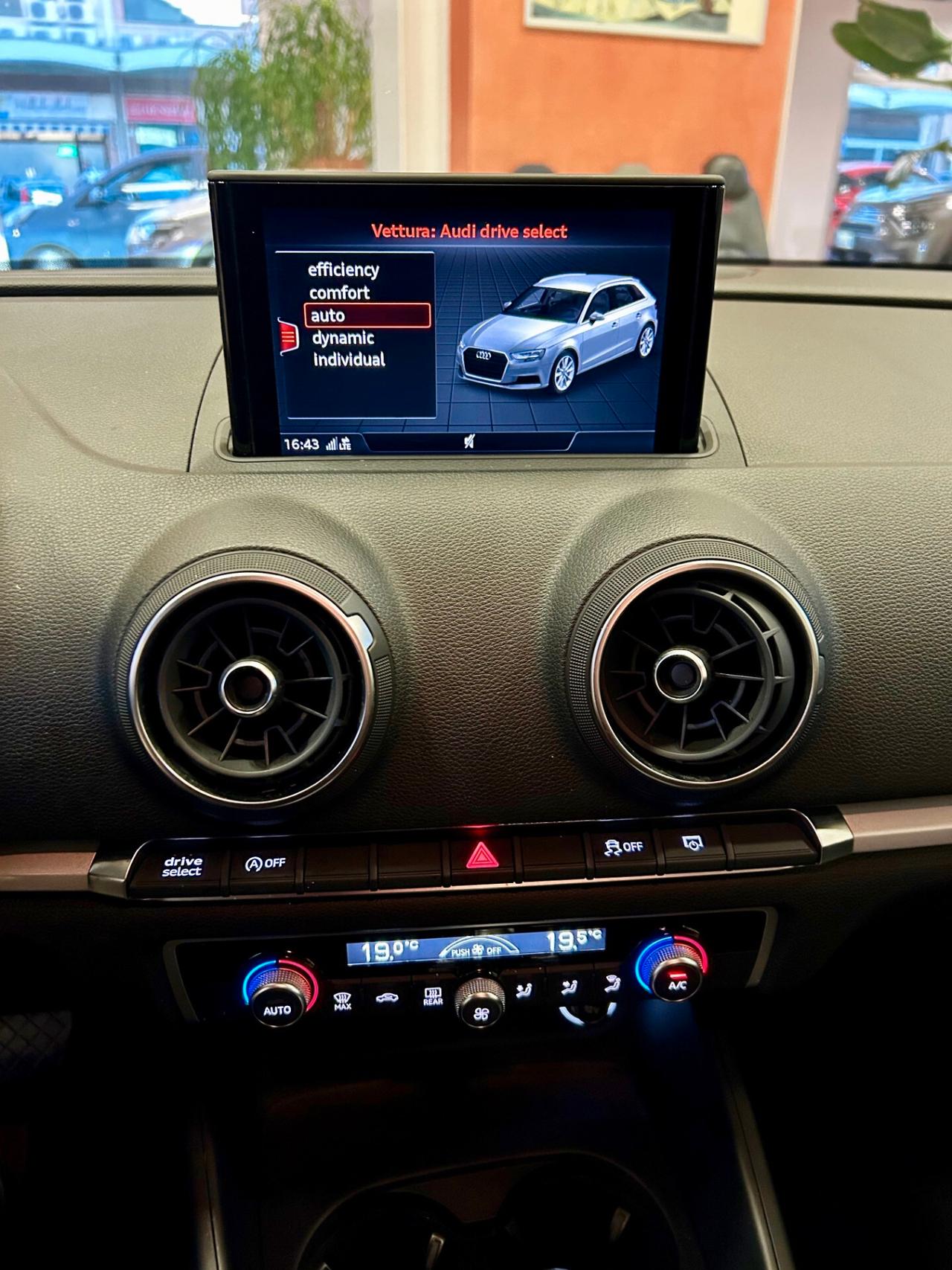 Audi A3 SPB 35 TDI S tronic S-LINE