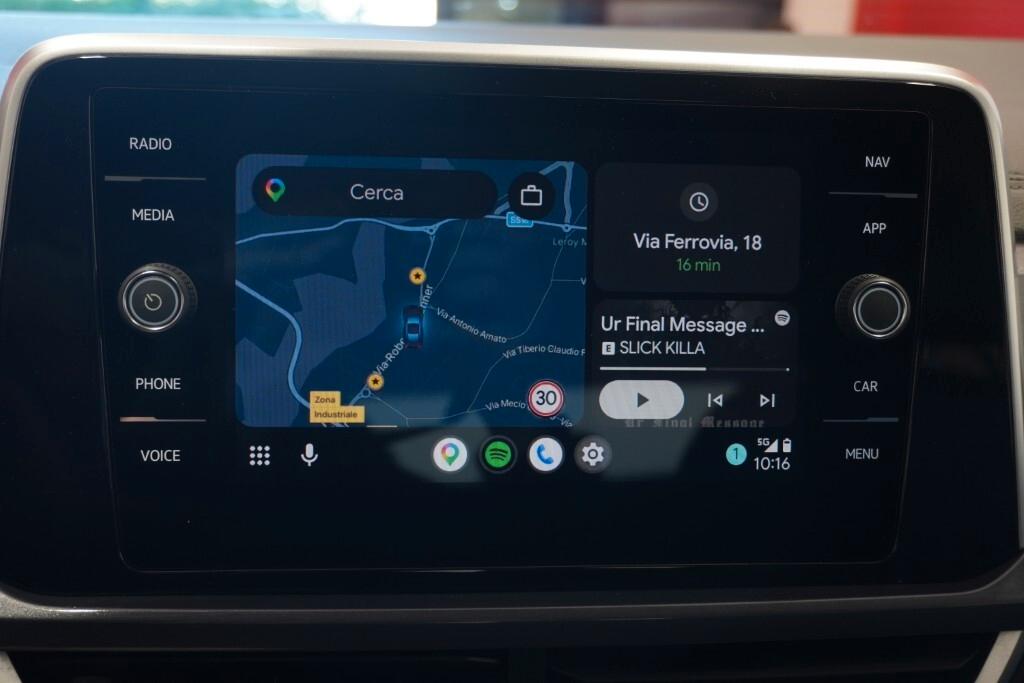 VOLKSWAGEN T-ROC 2.0 TDI 150CV DSG SCR STYLE ( FARI IQ-LIGHT LED MATRIX - DIGITAL COCKPIT - ADAPTIVE CRUISE - NAVI - APP CONNECT - PARK ASSIST - CERCHI 17 )