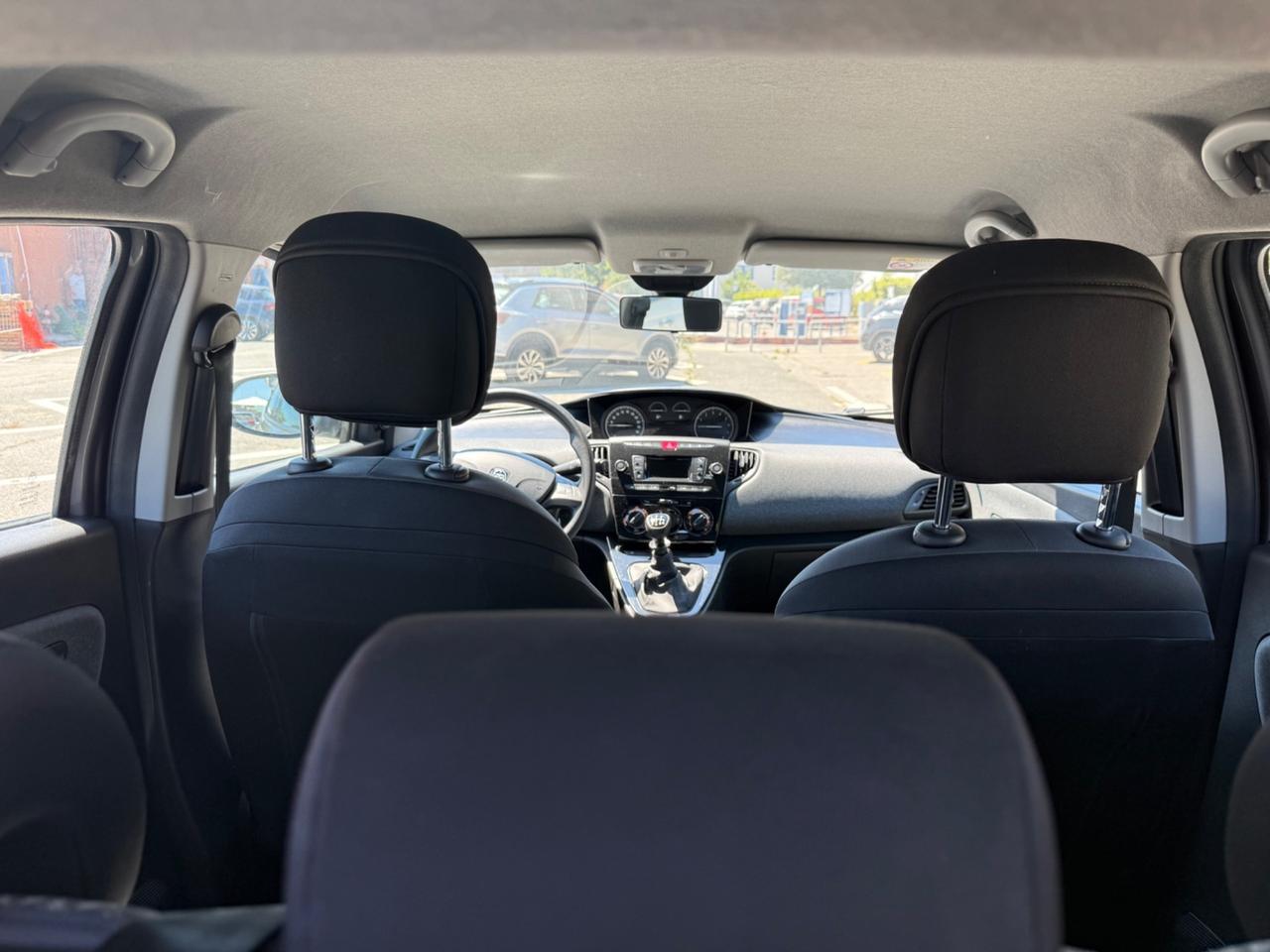 Lancia Ypsilon 1.0 FireFly 5 porte S&S Hybrid Ecochic Silver