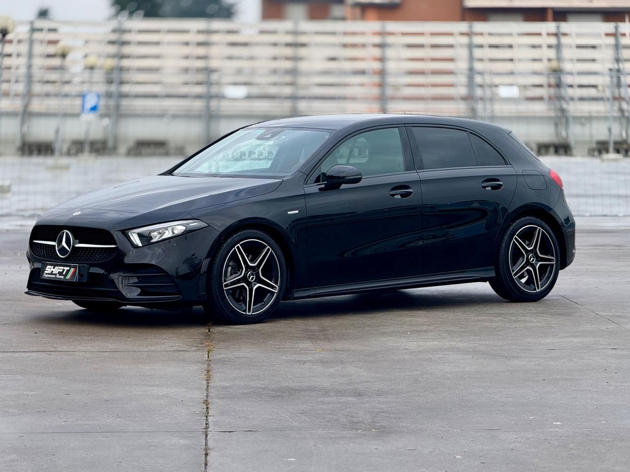 Mercedes-benz A 200 d Premium Night Edition First