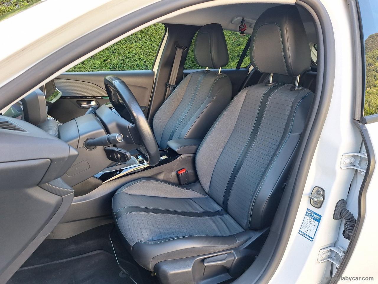 PEUGEOT 208 PureTech 100 S&S 5p. Allure CINGHIA FATTA