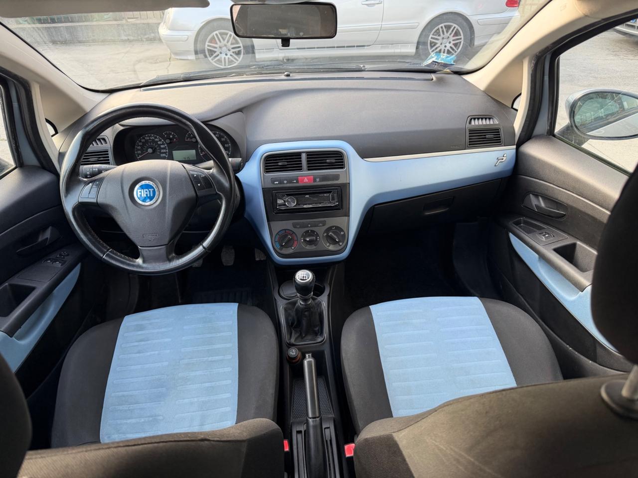 Fiat Grande Punto 1.4 5 porte Dynamic- Neopatentati