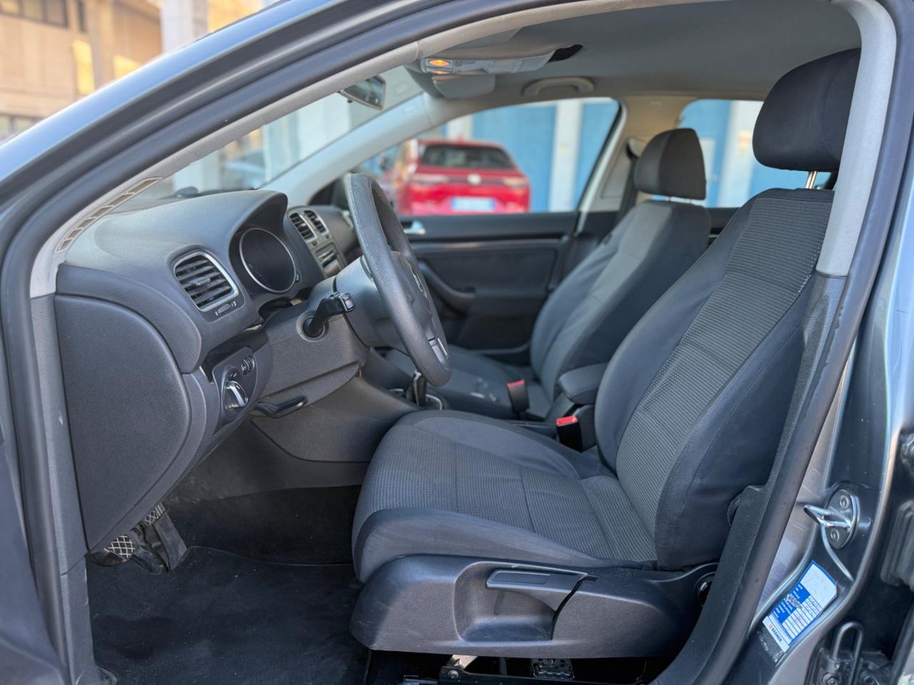 Volkswagen Golf Variant 1.6 TDI DPF Comf. BlueMotion Tech.