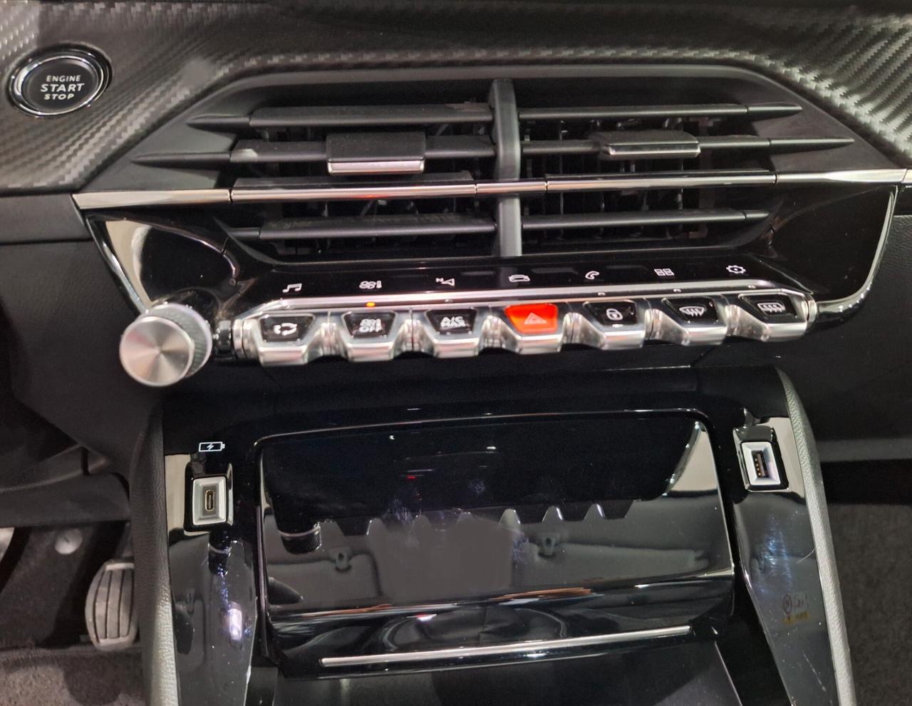 Peugeot 2008 BlueHDi 110 AllurePack 33.000KM