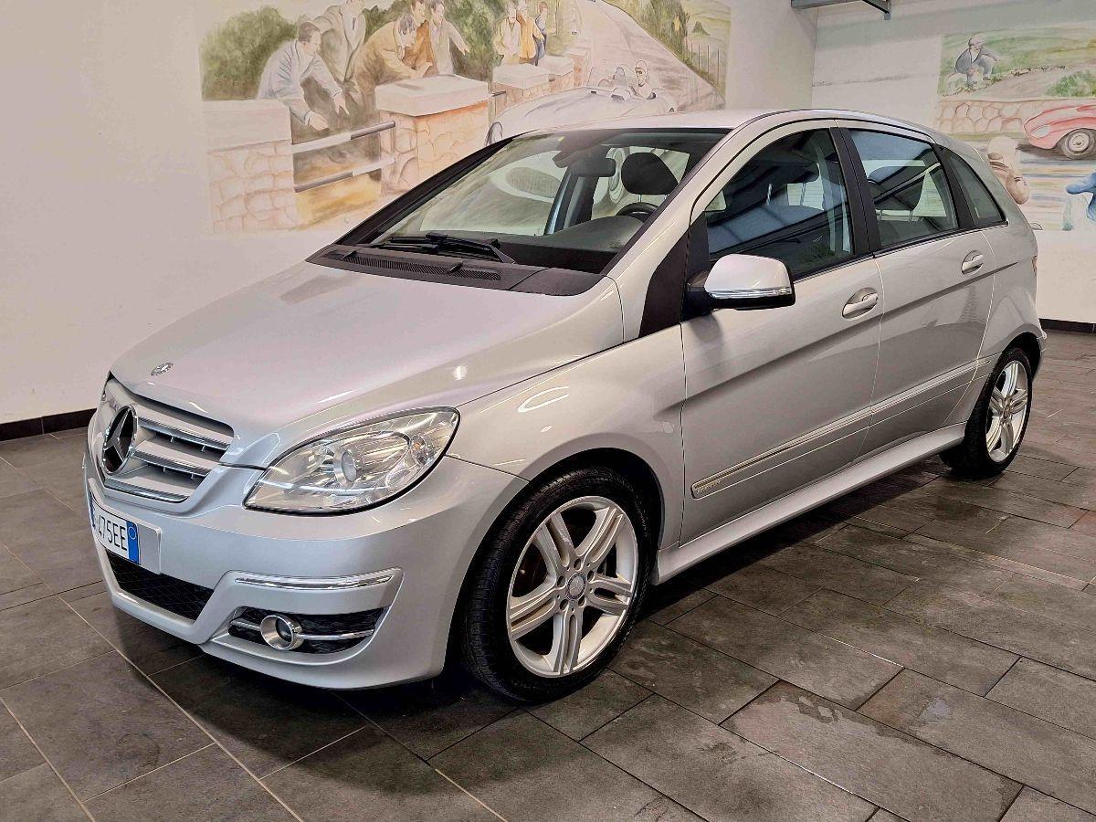 MERCEDES B 180 CDI Premium - GANCIO TRAINO - APPLE - RADIO DAB - X NEO-PATENT