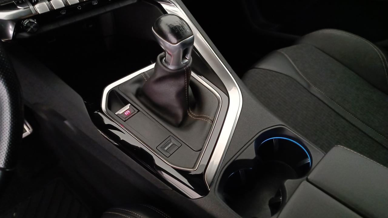 PEUGEOT 3008 1.2 puretech t GT Line s&s 130cv my18