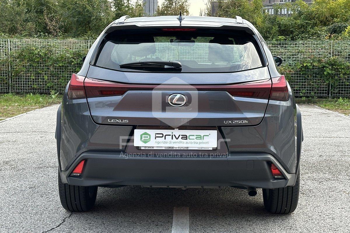 LEXUS UX Hybrid Urban