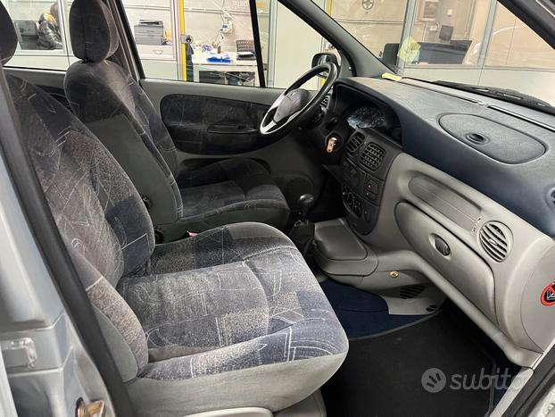 Renault Scenic 1.6 solo 120mila km