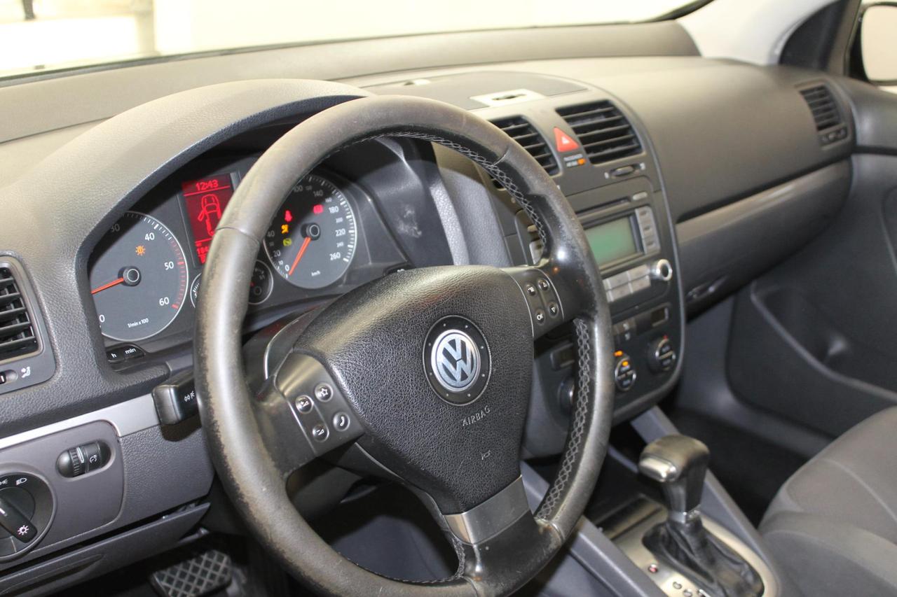 Volkswagen Golf 2.0 TDi Sportline DSG